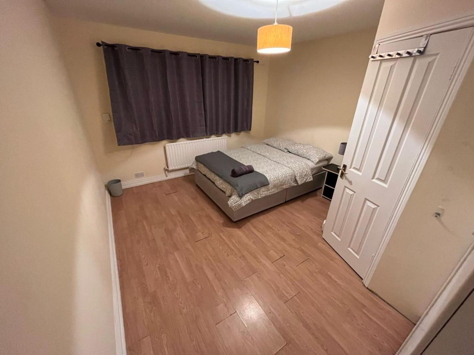 Cama Doble Con Bano Privado D24 Bed & Breakfast ดับลิน ภายนอก รูปภาพ